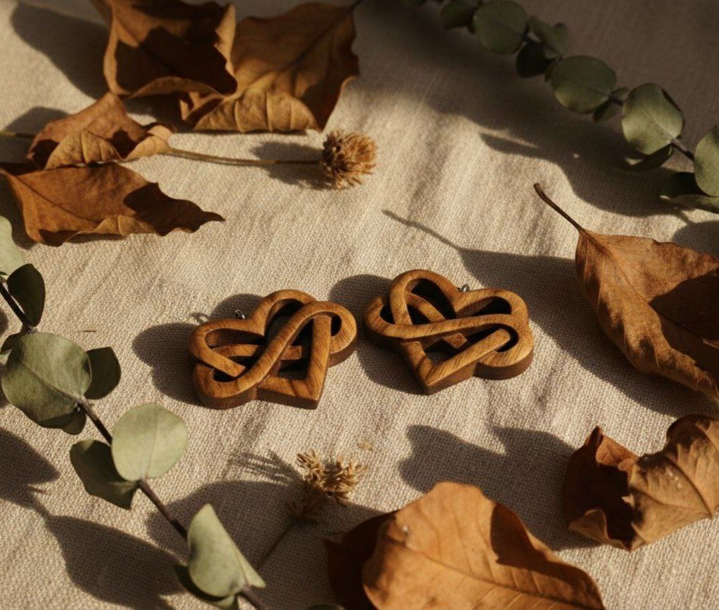 Heart of Eternity 2 pieces